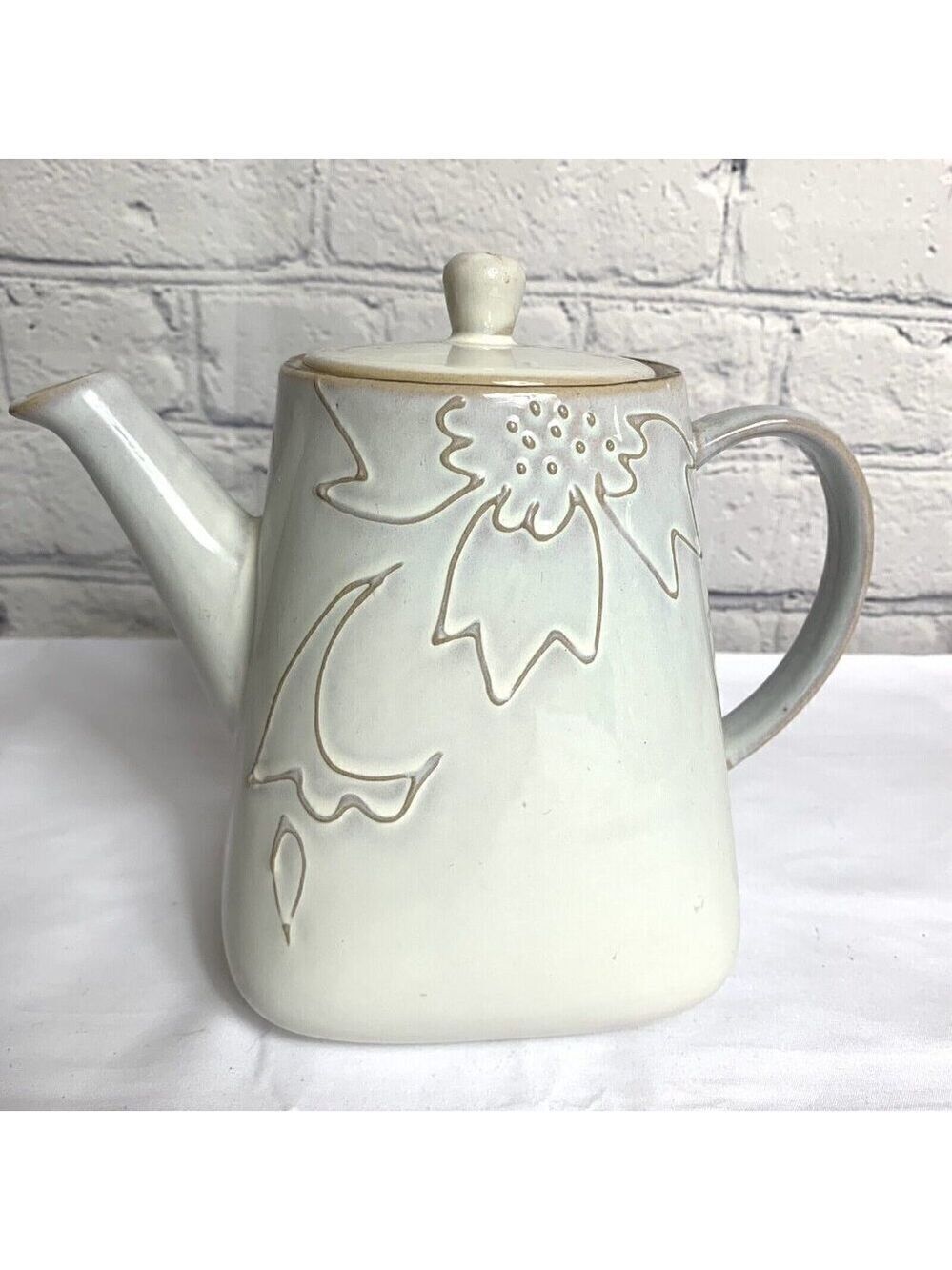 Gibson Elite Ivory Floral Teapot Coffee Pot with Lid